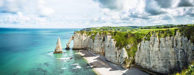 Panorama in Etretat France Normandie - obrazy, fototapety, plakaty