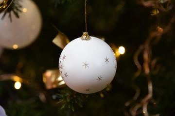 Boule de Noël étoilée