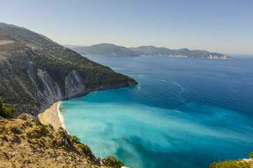 Obraz premium panoramic nuances of turquoise on the beach of Myrtos kefalonia