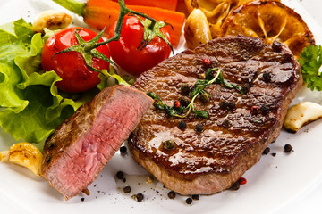 Grilled steaks and vegetables 