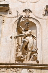Fototapeta na wymiar Beautiful Statue in central Rome, Italy