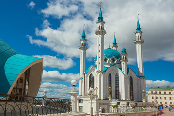 Fototapeta na wymiar Muslim mosque in the Kazan Kremlin