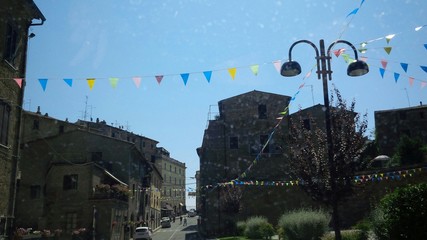 Naklejka premium paese in festa