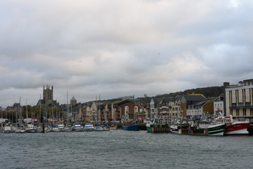 F&eacute;camp vu du port