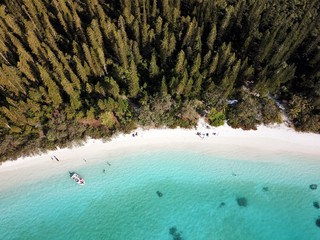 Ilot Brosse, Ile des Pins - New Caledonia © Florian Schomburg