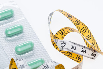 Pillen, Maßband, Diät,