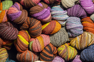 Fototapeta na wymiar Gomitoli di lana colorata