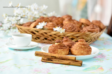 Homemade cinnamon buns cakes on a table