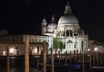 Night view of "Basilica di Santa Maria della Salute" and gondola