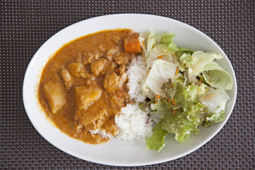 カレーライス　チキンカレー　日本のカレー