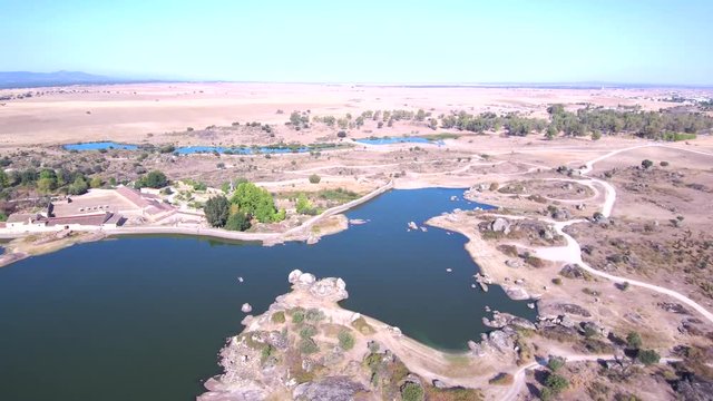Los Barruecos (Caceres) Paraje natural en Malpartida de Caceres (Extremadura, Espa&ntilde;a) Video aereo con Drone