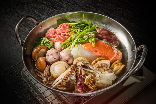 パクチー鍋　Vietnamese seafood coriander  hot pot