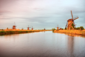 Fototapeta premium Netherlands Kinderdijk Windmills