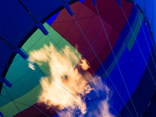 Obraz premium Fire burning in hot air balloon at Winthrop Balloon Festival, Washington state