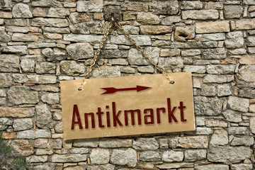 Schild 235 - Antikmarkt