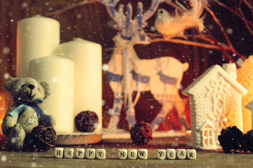 Composition candles branches cones