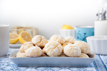 Homemade lemon cookies with cracks