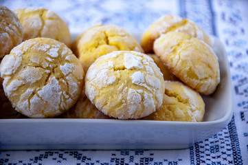 Homemade lemon cookies with cracks