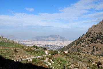 Fototapeta na wymiar Panorama di Palermo dall'alto