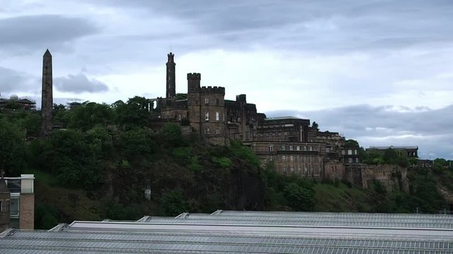 August 2017: View of the main castle of the city from the roof of Waverly station. August 2017 in Edinburgh