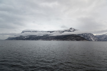 фьорд в норвегии