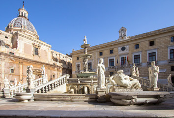 Naklejka premium Fountain of shame on Piazza Pretoria, Palermo, Italy