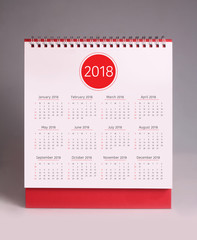 Simple desk calendar 2018