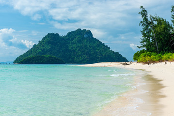 Fototapeta premium landscape Poda Island, Thailand in good sunny weather