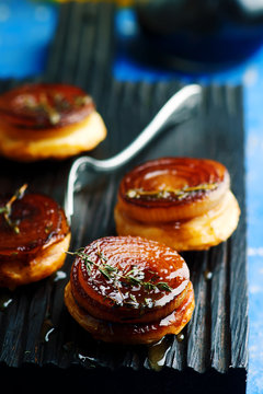 Onion Tarte Tatin.style Rustic.