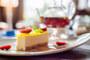 Cheesecake with strawberry and mint