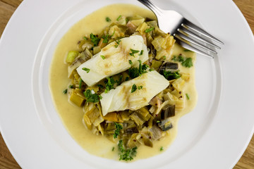 Skillet Braise Cod with Mustard and Leeks