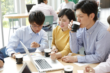 ミーティング　シェアオフィス