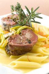 Macarrones con verdura y cordero