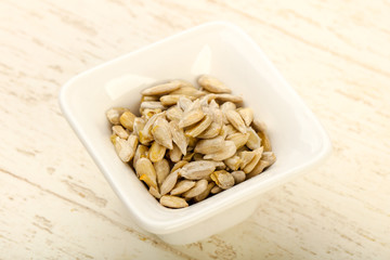 Peeled sunflower seeds