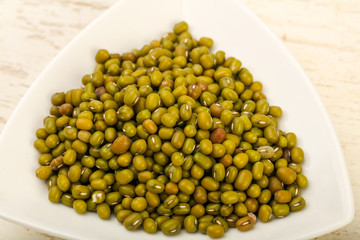 Dry green beans