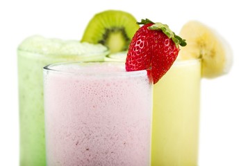 Strawberry, Banana and Kiwi Smoothies