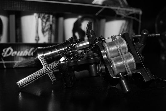 Tattoo Gun Isolated Images – Browse 5,490 Stock Photos, Vectors, and Video  | Adobe Stock
