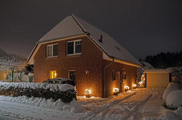Einfamilienhaus in der Weihnachtszeit