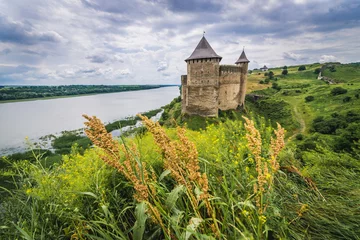 Papier Peint photo autocollant Château Khotyn Fortress over Dniester River in Khotyn city, Ukraine