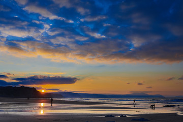 Playa, puesta de sol