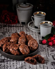 Chocolate biscuits with cracks