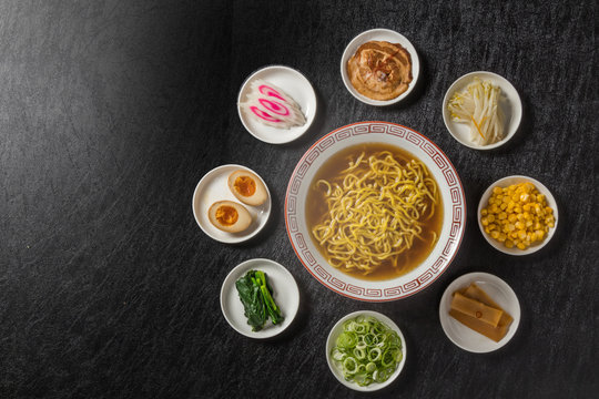 典型的な中華そば　Popular Chinese noodles (ramen)