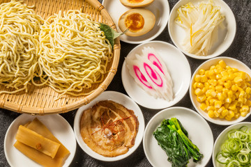 典型的な中華そば　Popular Chinese noodles (ramen)