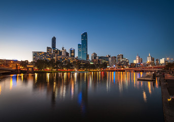 Fototapeta na wymiar Melbourne river landscape in the night