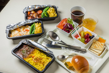 一般的な機内食 flight meal of the international economy