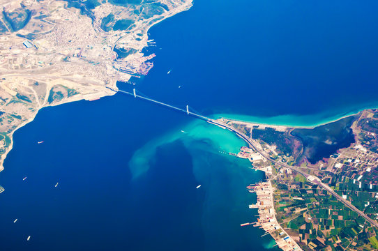 suspension bridge across Gulf of Izmit