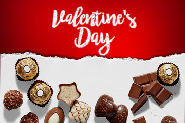 Fondo con chocolates para el día de San Valentín - 184541486