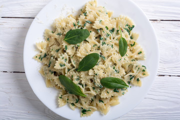Pasta with baby spinach