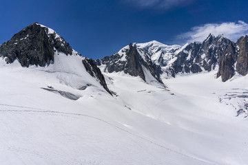 Fototapeta na wymiar White landscape of the Mont Blanc massif. Alps.