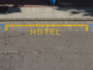 Señalización parking hotel
